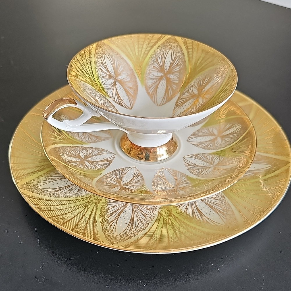 Rieber Bavaria German antique Elegant Gold and White Teacup Set